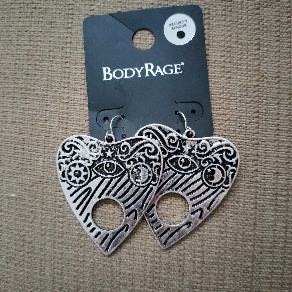 Silver Planchette Dangle Earrings - Spencers 15$